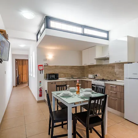 Blue Harbour 1 - Seafront 2-bedroom With Terrace St Paul's Bay Appartement *